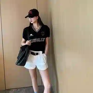 NancyCavally 100 V T