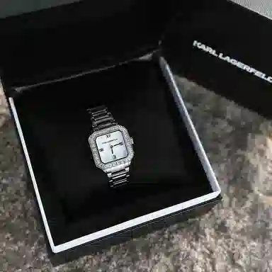 KARL LAGERFELD SQUARE CLASSICS