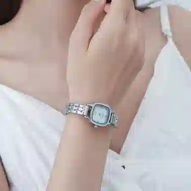 AIVN Fashion Quartz Silver Dial