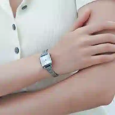 AIVN