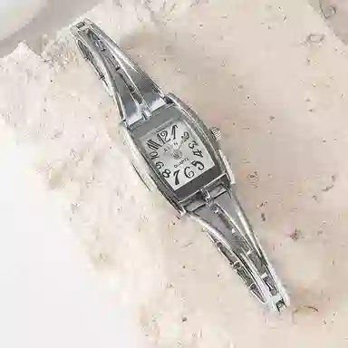AIVN AM8302FQ