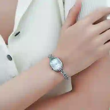 AIVN