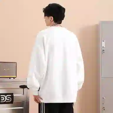 DOKI Logo Embroidered Sweatshirt