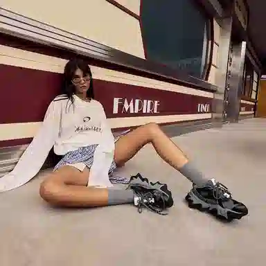 XMZY Vintage Low-Top Sneakers