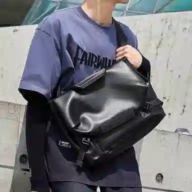 FAIRWHALE Crossbody Bag Black