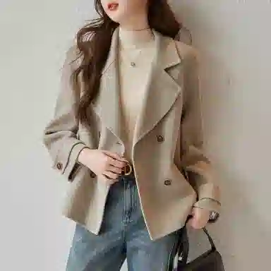 【dme】 纯色西装领双排扣短款长袖大衣 女款 慕斯杏