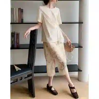 【dme】 纯色修身圆领套头休闲短袖衬衫 女款 米白