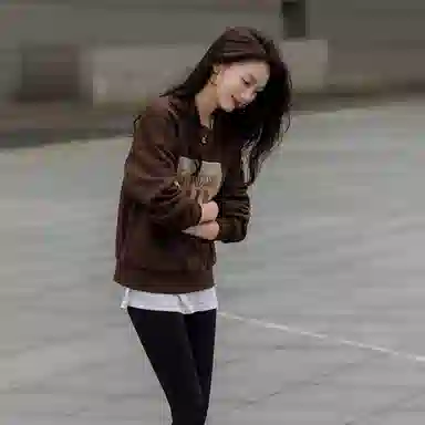 【dme】 字母圆领合身长袖卫衣 女款