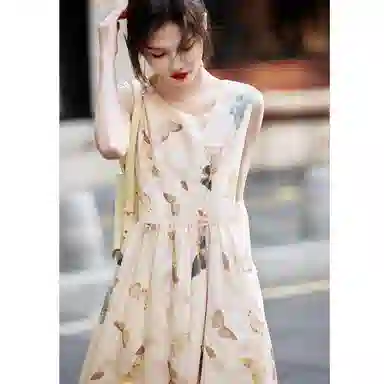 【dme】 圆领蝴蝶印花中长款无袖连衣裙 女款 杏色