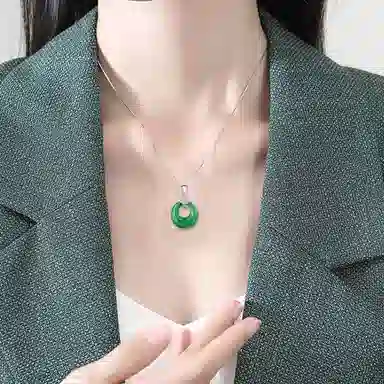 S925