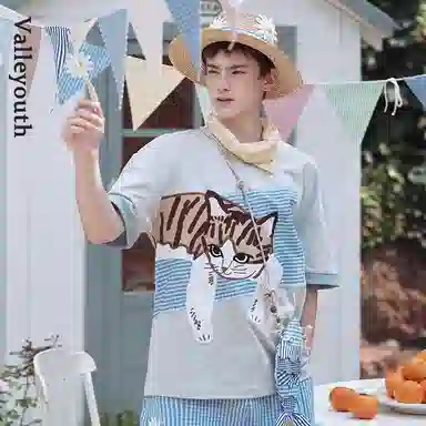 VALLEYOUTH Embroidered Plaid Patchwork Tee