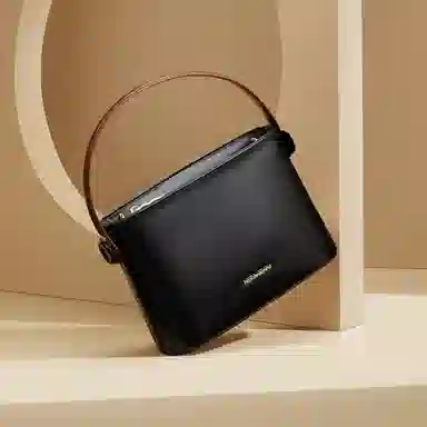 红蜻蜓 简约时尚设计高级感通勤小众通勤包 牛皮拼超细纤维合成革 手提包单肩包斜挎包 中号 女款 米白色/黑色