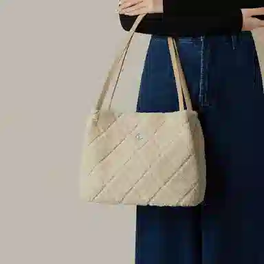 红蜻蜓 简约慵懒休闲羊羔毛 超细纤维合成革 手提包单肩包 女款 咖啡色/奶茶色