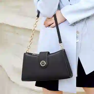 红蜻蜓 经典通勤简约百搭款 牛皮 链条腋下包单肩包 女款 黑色