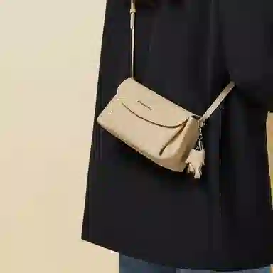 红蜻蜓 时尚真皮小众百搭通勤 牛皮 单肩包 女款 米白色/杏色/黑色