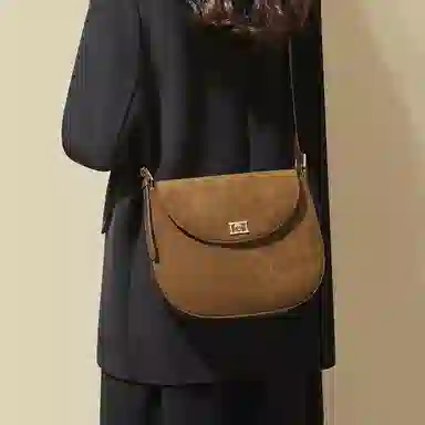 红蜻蜓 复古小众时尚马鞍包高级感磨砂 牛皮 斜挎手提单肩包 常规 女款 焦糖色/咖啡色