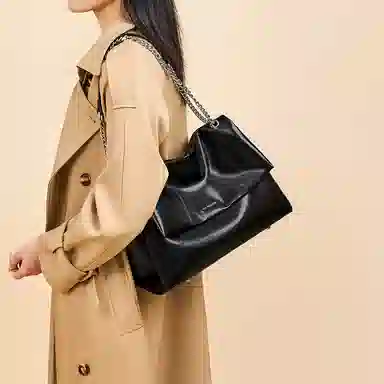 红蜻蜓 链条气质通勤 牛皮 单肩包 女款 黑色