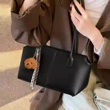 红蜻蜓 韩系简约风可爱泰迪挂饰点缀日常通勤慵懒风实用百搭款 牛皮 托特包单肩包 女款 棕色/黑色/咖啡色