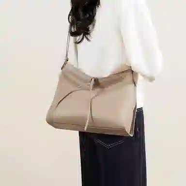 红蜻蜓 慵懒风时尚简约高级感 合成革 腋下单肩包 常规 女款 气质灰/米白色