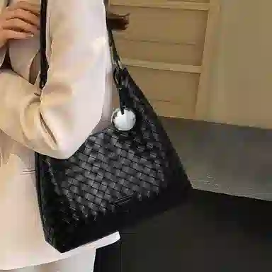 Red Dragonfly Quilted Leather Shoulder Bag