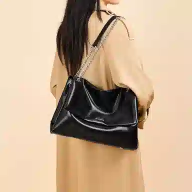 红蜻蜓 链条气质通勤 牛皮 单肩包 女款 黑色