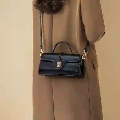 红蜻蜓 时尚秋冬百搭通勤 牛皮拼合成革 手提斜挎单肩包包 常规 女款 黑色