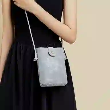 红蜻蜓 时尚设计百搭通勤 聚氨酯合成革 单肩斜挎包 小号 女款 银色/米白色