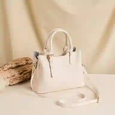 红蜻蜓 礼盒装高级感优雅气质丝巾潮流时尚百搭简约休闲实用通勤单肩包周年生日托特包 牛剖层皮革 手提包 常规 女款 黑色/米白色