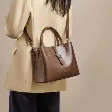 红蜻蜓 大容量休闲上班通勤水桶包  牛皮  手提包斜挎包单肩包 常规 黑色/咖啡色