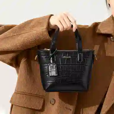 红蜻蜓 时尚纯色潮流高颜值托特包斜挎单肩包 牛皮 手提包 常规 女款 黑色