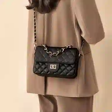 红蜻蜓 百搭小香风菱格链条高级感简约通勤实用 牛皮 斜挎包 常规 女款 米白色/黑色