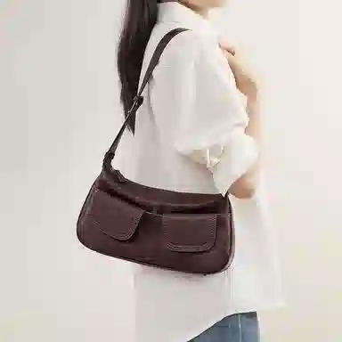 红蜻蜓 高级感学院风通勤百多口袋包工装潮流 牛皮 单肩包 女款 咖啡色/米白色