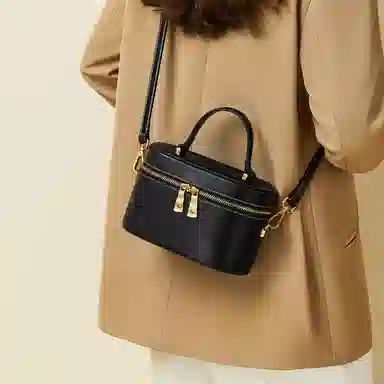 红蜻蜓 高级感复古潮时尚 牛皮拼超纤合成革 手提包 小号 女款 黑色