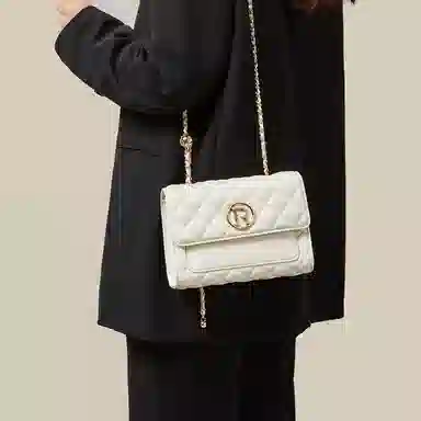 红蜻蜓 小香风时尚菱格磁扣开合 牛剖层皮革超细纤维合成革 链条包单肩包斜挎包 中号 女款 白色