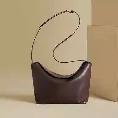 红蜻蜓 经典气质通勤高颜值 牛皮 单肩斜挎包 女款 多色