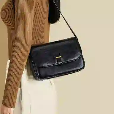 红蜻蜓 经典简约纯色百搭通勤大容量 牛剖层皮革 单肩包腋下包斜挎包 女款 黑色