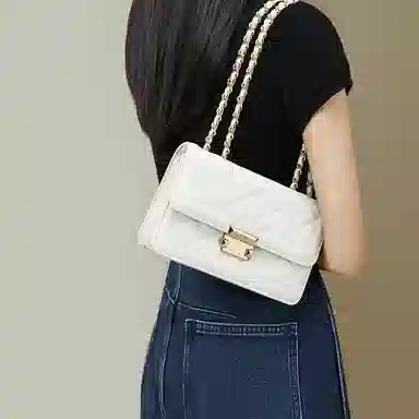 红蜻蜓 女学生包秋季小香风简约时尚百搭菱格经典高级感 牛皮 斜挎包单肩包 常规 女款 米白色/黑色