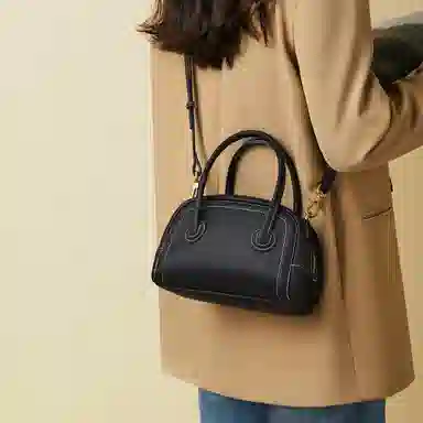 红蜻蜓 复古纯色时尚 超纤合成革 单肩包斜挎包 小号 女款 饼干杏/黑色