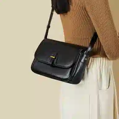 红蜻蜓 经典简约纯色百搭通勤大容量 牛剖层皮革 单肩包腋下包斜挎包 女款 黑色