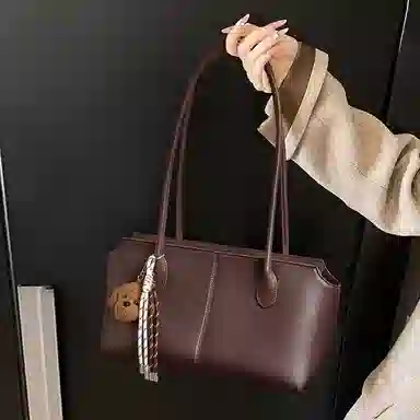 红蜻蜓 韩系简约风可爱泰迪挂饰点缀日常通勤慵懒风实用百搭款 牛皮 托特包单肩包 女款 棕色/黑色/咖啡色