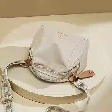 红蜻蜓 时尚简约潮流便携通勤百搭 织物 斜挎包 女款 经典黑色/奶茶色