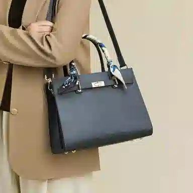 红蜻蜓 凯莉包丝巾高级感小众时尚实用百搭通勤潮流 头层牛皮 单肩斜挎手提包 女款 蓝色