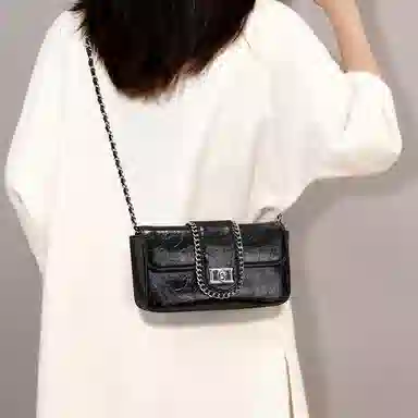 红蜻蜓 时尚潮流百搭 个性复古简约休闲时尚通勤 牛皮革 斜挎包 常规 女款 黑色