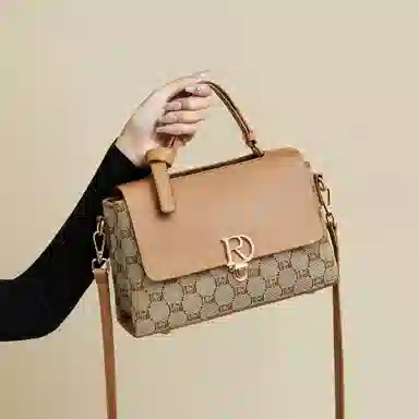 红蜻蜓 经典复古拼接简约高级感 字母小众设计百搭 织物 女包手提斜挎单肩包 春夏季 中号 女款 咖啡色/棕色