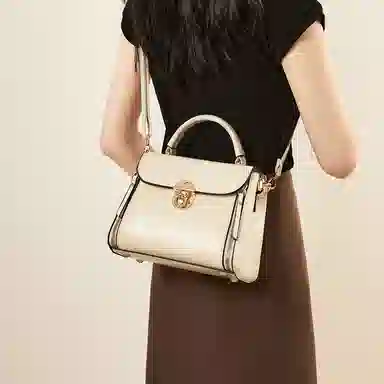 红蜻蜓 高级感经典设计气质百搭通勤妈妈老花 牛剖层皮革拼合成革 轻巧便携学院风女友斜挎包单肩包手提包 女款 咖啡色/黑色/奶昔白