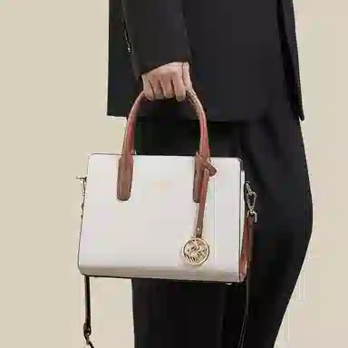 红蜻蜓 加大号拉链开合 牛皮 大托特妈妈包斜挎单肩水桶包手提包 女款 杏色