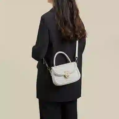 红蜻蜓 高级感小众设计高级感 牛皮 超纤合成革 菱格包马鞍包单肩包斜挎包手提包 常规 女款 白色