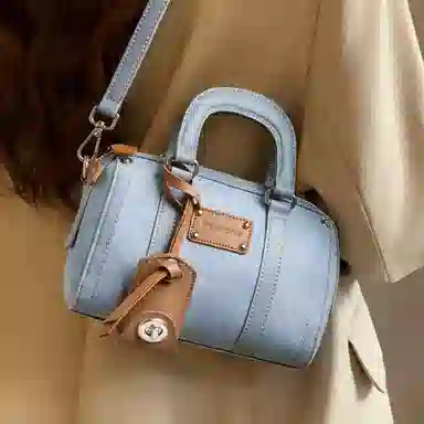 红蜻蜓 潮流时尚复古通勤百搭 超细纤维合成革 保龄球包手提包 女款 牛仔蓝