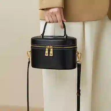 红蜻蜓 高级感复古潮时尚 牛皮拼超纤合成革 手提包 小号 女款 黑色