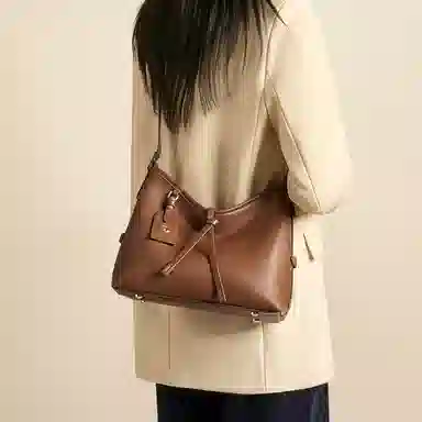 红蜻蜓 复古简约实用经典百搭气质 牛皮拼合成革 腋下单肩包 女款 黑色/棕色